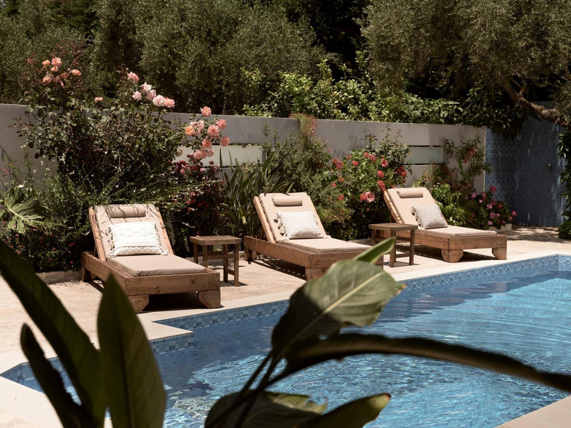 Jasmine Suites With Private Pool 蒂锡利维 外观 照片