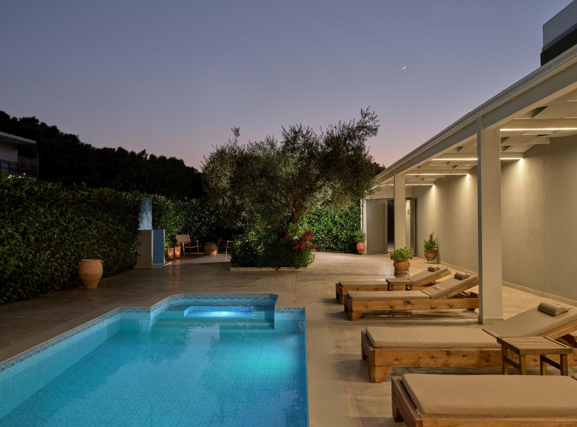 Jasmine Suites With Private Pool 蒂锡利维 外观 照片