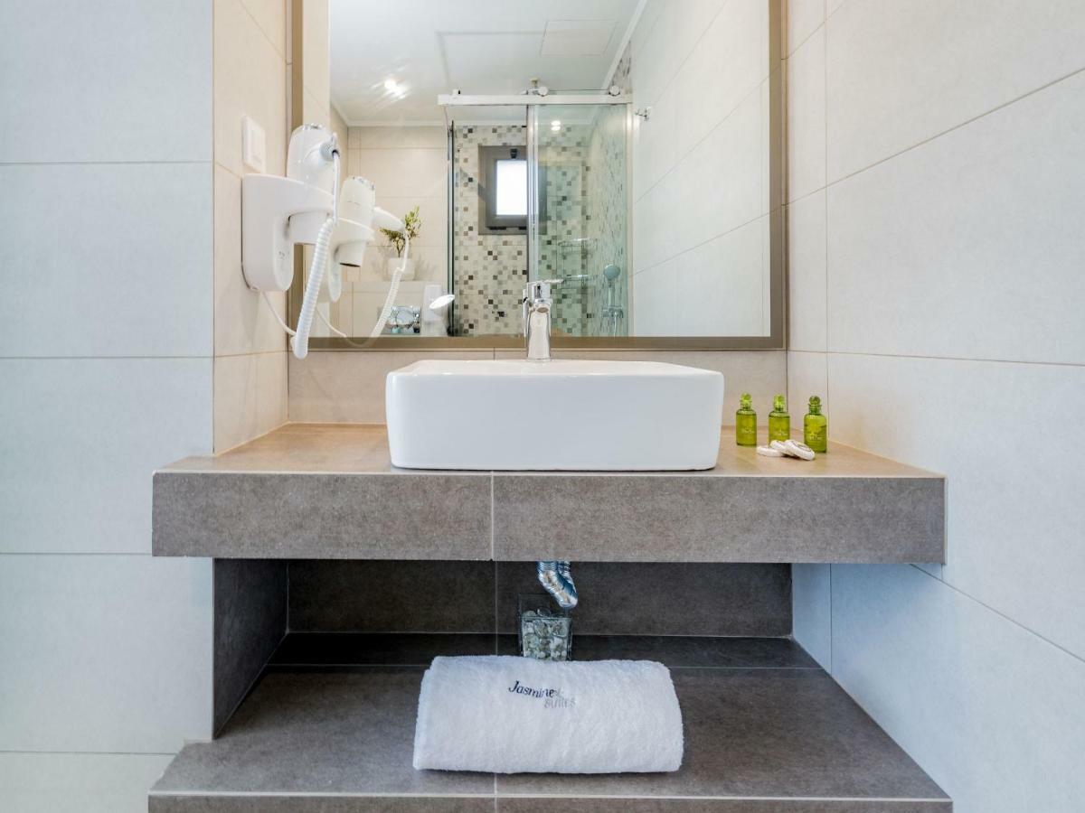 Jasmine Suites With Private Pool 蒂锡利维 外观 照片